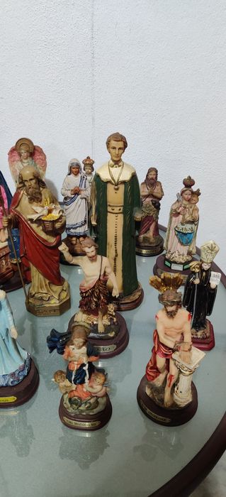 Estatuetas e marfinites religiosas 12 a 23 cm