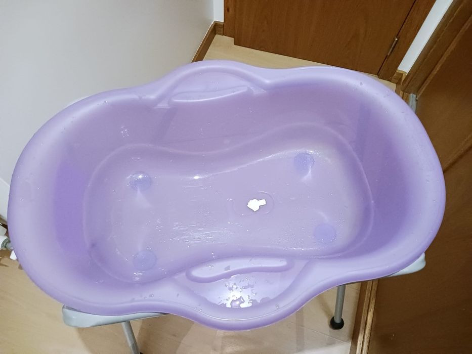 Banheira com suporte bebé
