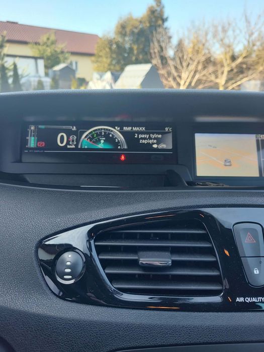 Sprzedam Renault Scenic III – Komfortowy Rodzinny Minivan | Zadbany