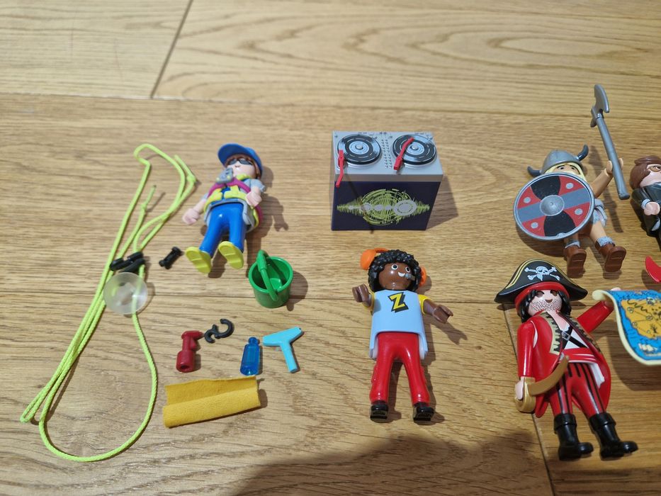 Playmobil zestawy 5377, 5379 i figurki