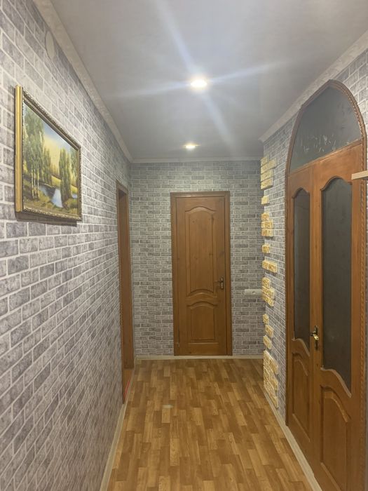 Здається в аренду 2-х кімнатна квартира на Посьолку .