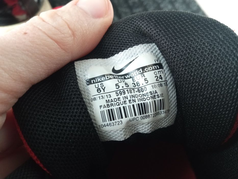 Buty Nike czerwone r.38.5