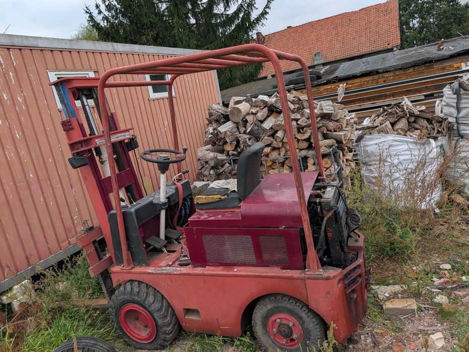 Wózek widłowy terenowy  atlas silnik  Perkins 4cyl