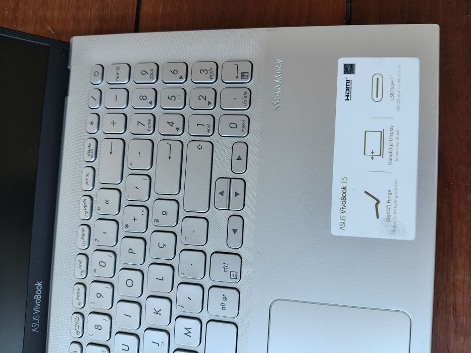 Portátil Asus VivoBook 15 (8a Geração) - Como Novo (Carregador Origina
