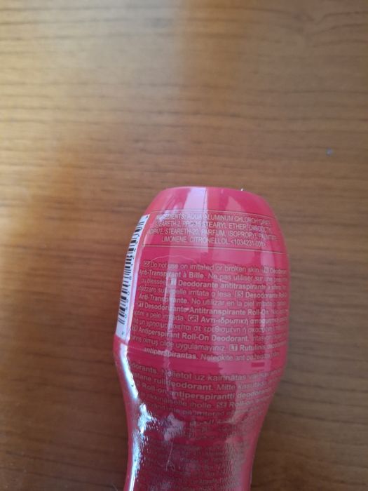 Desodorizante Antitranspirante Roll-On SOFT MUSK Delice Avon