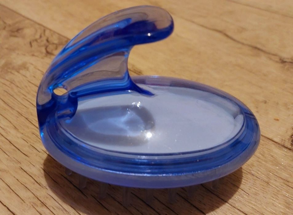 Щетка-массажер для мытья головы новая