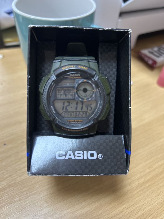 Продам годинник Casio
