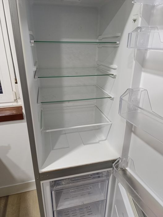 Frigorífico e congelador vertical