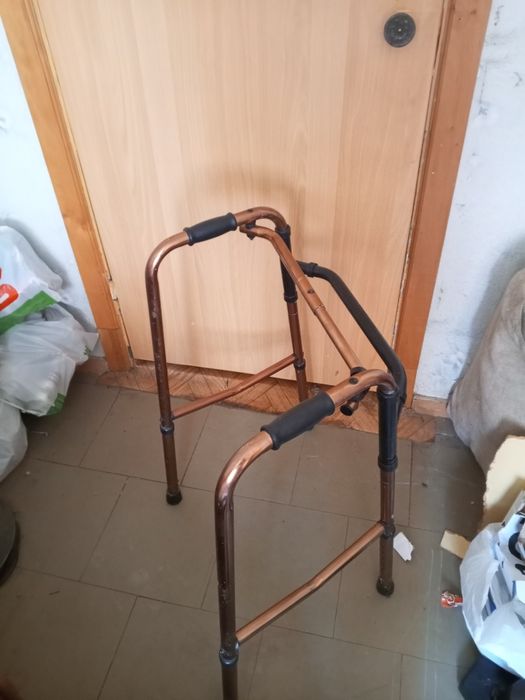 Продам ходунки для взрослых