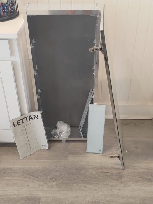 Armário espelhado para casa de banho ikea