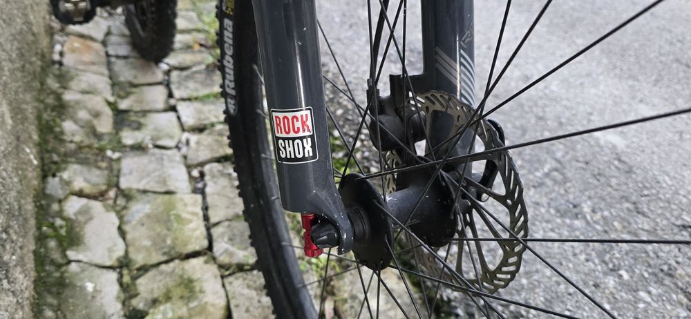 Bicicleta ghost para desocupar