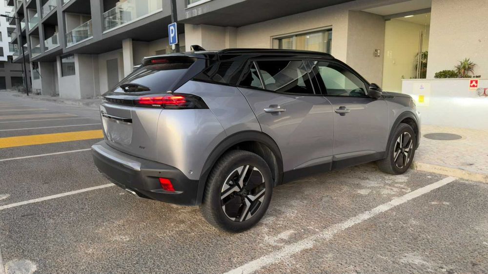 Vendo Peugeot 2008 1.2 PureTech GT Line ano 2024 cinzento raridade, muito novo — photo 3