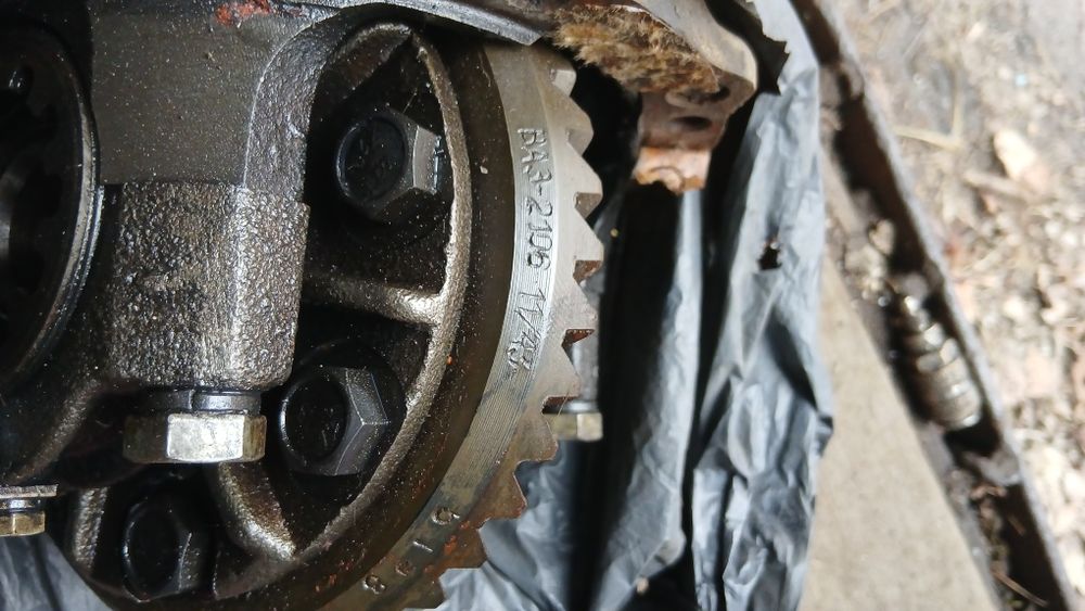 Продам запчасти на ваз 2106/2107