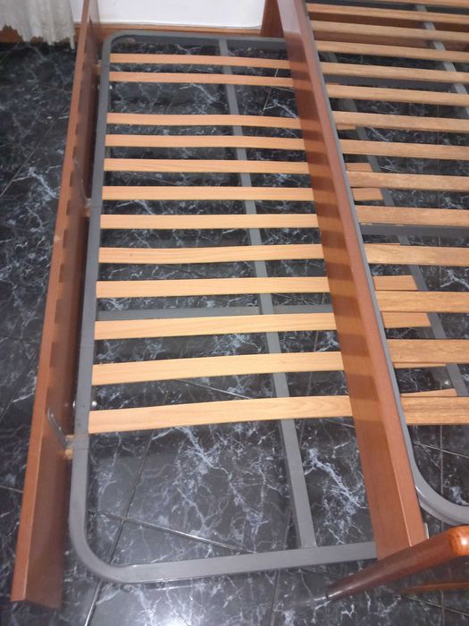 Cama de Solteiro Madeira maciça