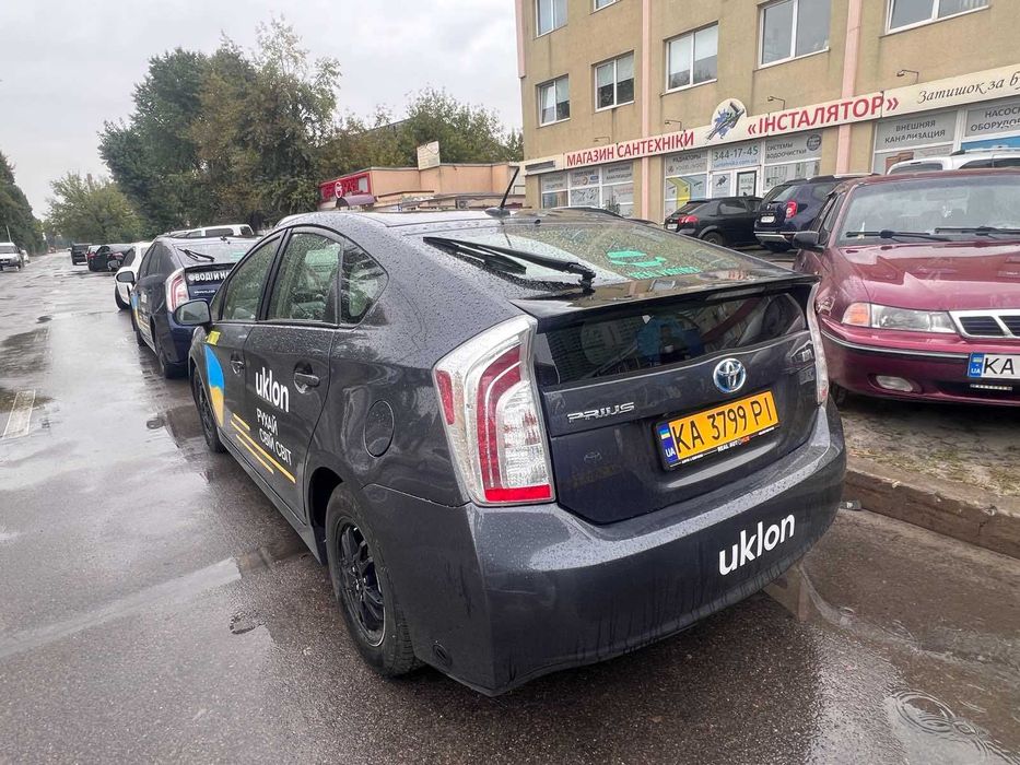 Toyota Prius Бренд+Ліцензія Bolt/Uklon. Робота на % в таксі.