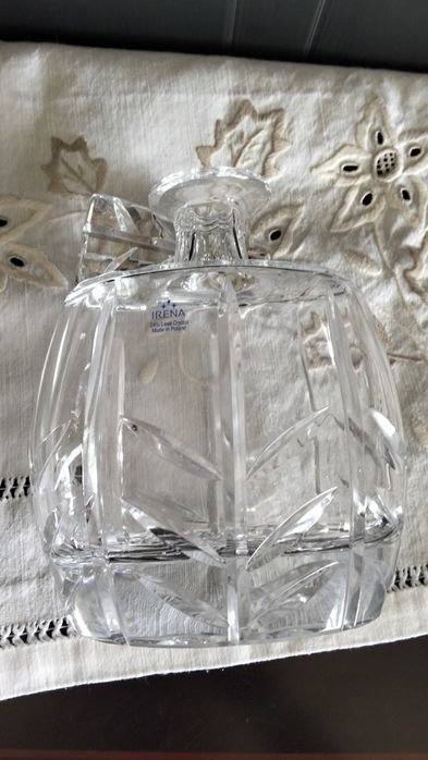 Garrafa de cristal com tampa