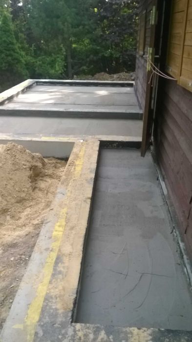 usługi minikoparką, kostka brukowa, budowa i utrzymanie stawów itp.