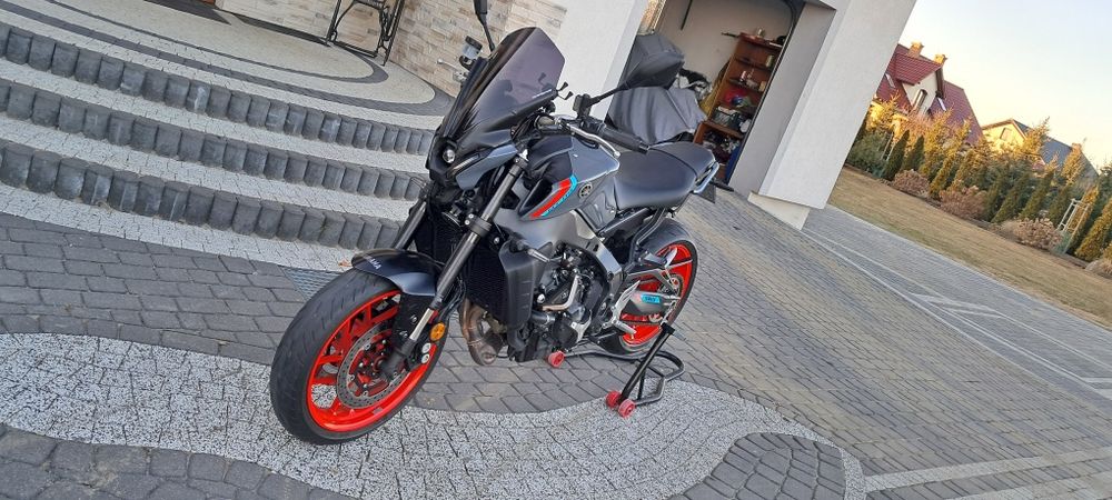 Yamaha mt 09    2021