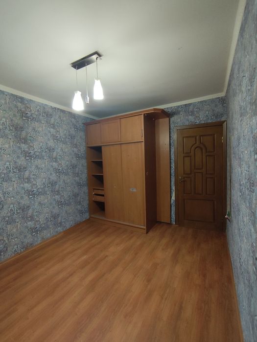 Здам трикімнатну квартиру з АО