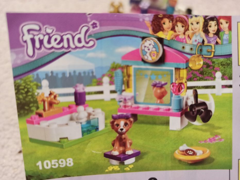 Zestaw klocków dla dziewczynki.