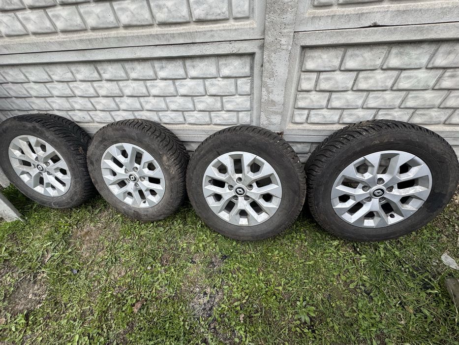 Диски Duster 2 R16 с зимньою гарною резиною Goodyear