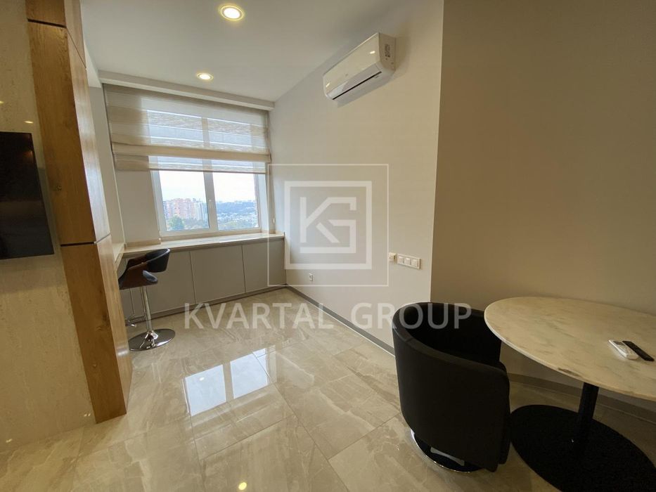 Продам 2к квартиру 96м2 з якісним ремонтом на Печерську!