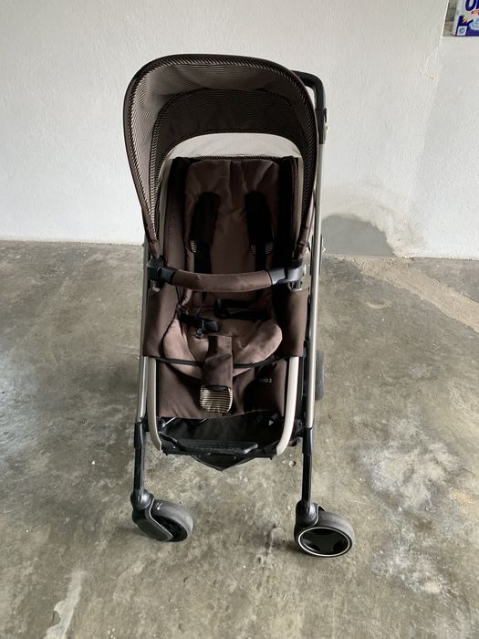 Carro de.  Bebe. Usado