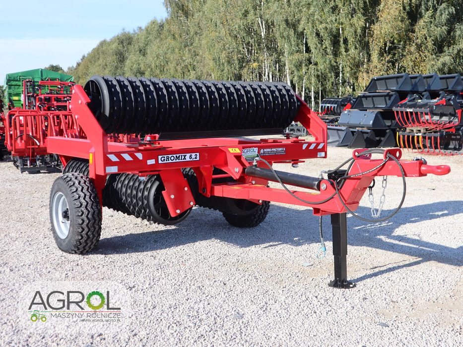 Wał posiewny 6,3m fi 600 z włóką Inter-Tech koła 400ki Agro-Factory