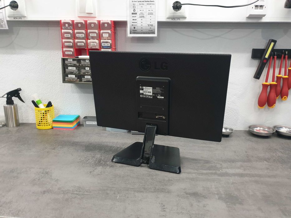 Monitor LG LED M37 de 19 polegadas