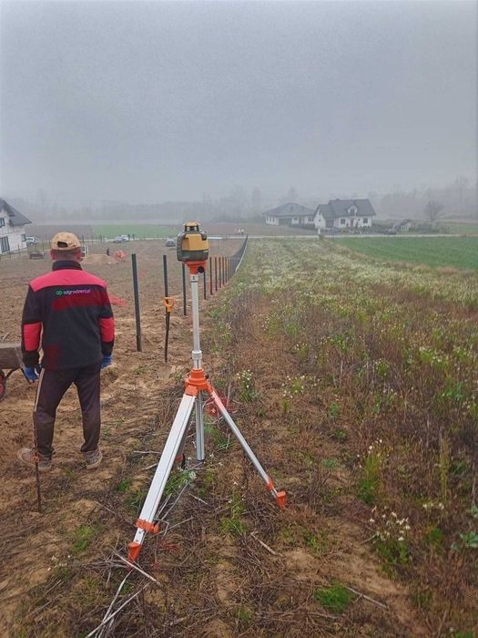 Panele Ogrodzeniowe | Bramy | Furtki | Montaż | Słupki