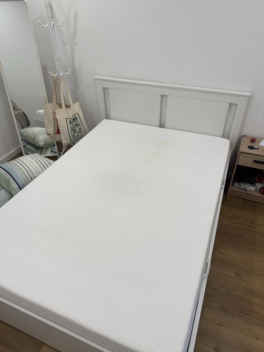 Cama IKEA completa (com colchão)
