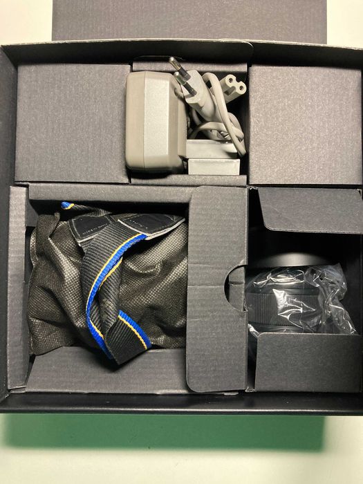 Câmara Fotográfica - Olympus OM-D E-M10 Mark II + Panasonic Lumix 25mm