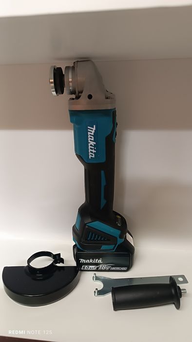 Szlifierka kątowa Makita DGA 404