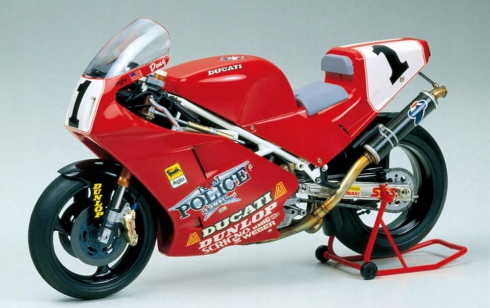 Model 1/12 motor Ducati 888 Superbike Racer Tamiya 14063