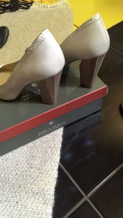 Шкіряні жіночі туфлі