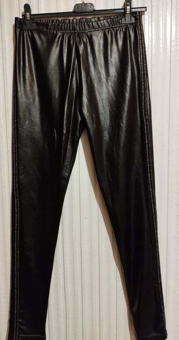 Leginsy z eko skóry