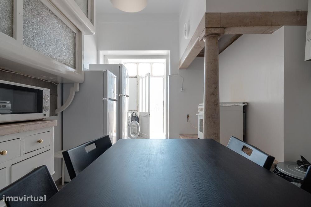 Quarto - localizado em Intendente Lisbon
