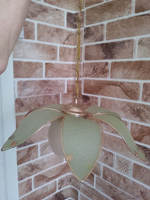 Люстра потолочна та на стінна