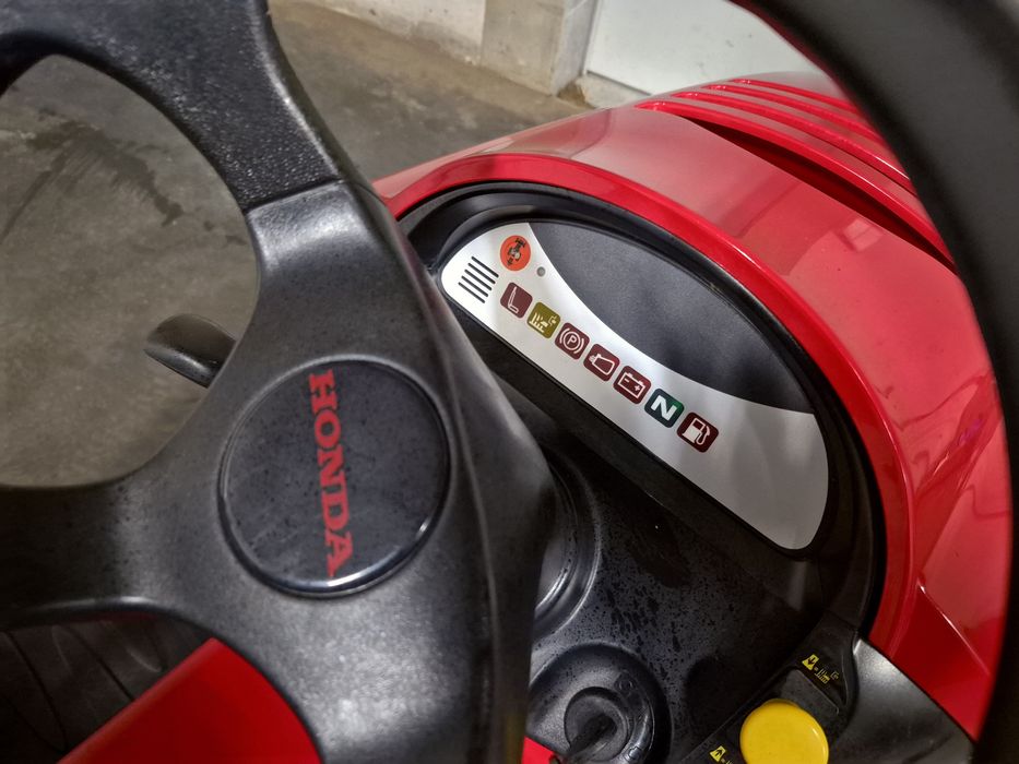 Kosiarka traktorek honda 2417.