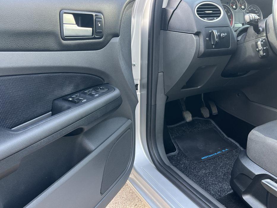Ford focus poucos klm