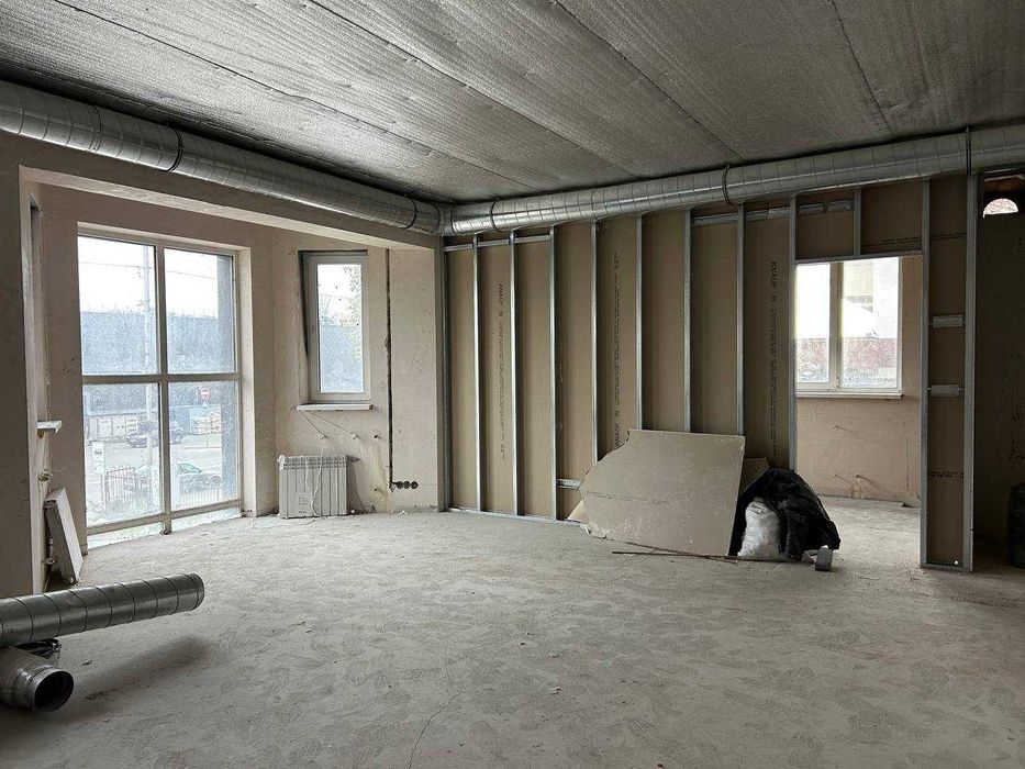 Продам фасадне приміщення 73 кв.м. вул. Набережна м. Вишгород