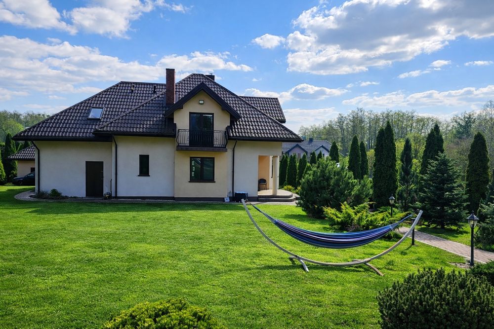 Dom blisko Głowna, przy lesie  garaż 2-stan.  fotowoltaika