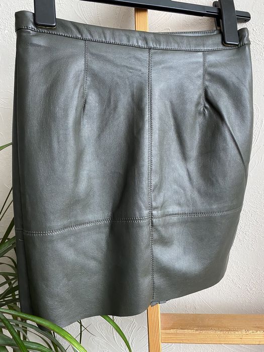 Bershka 34 spódnica mini oliwkowa skórzana