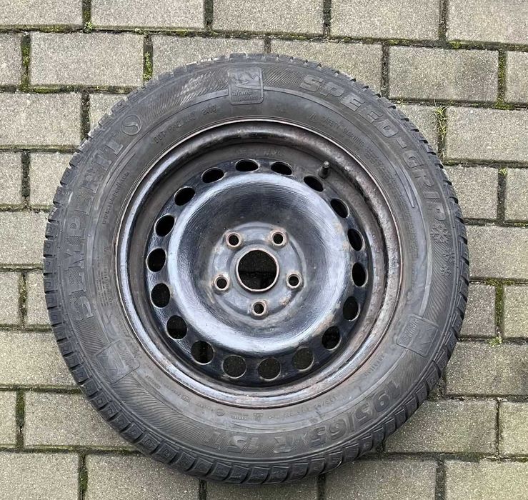 Opony Zimowe z Felgami 195/65/R15 VW Komplet