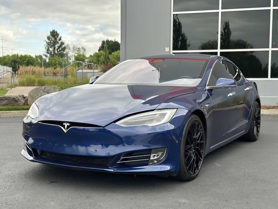 Tesla Model S P100D      2016