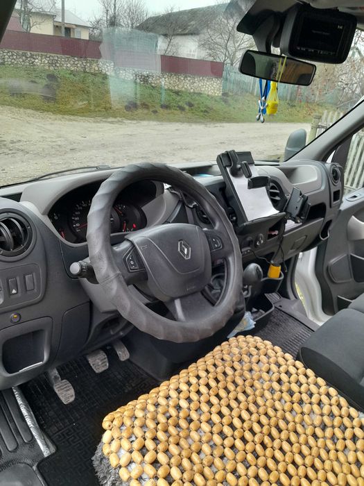 Автомобіль Рено Мастер 3
