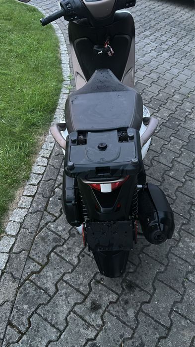 Skuter 125cm Piaggio 2021r