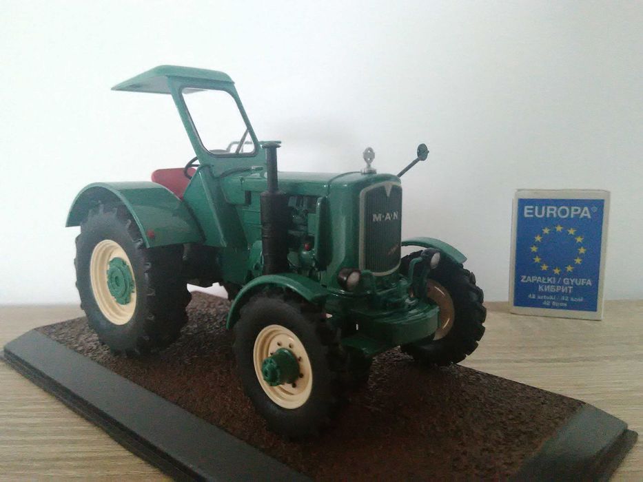 model traktor 1960 ciągnik rolniczy 1:32 retro Ursus Zetor zabytek 43
