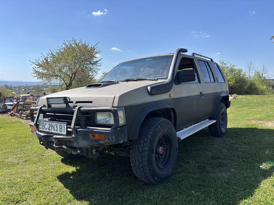 Nissan terano 1 2.7