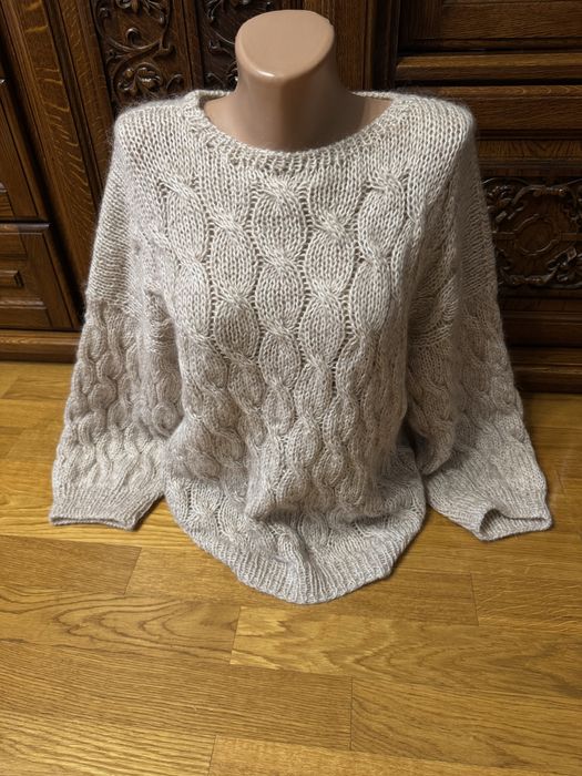 Светр розмір M-L
